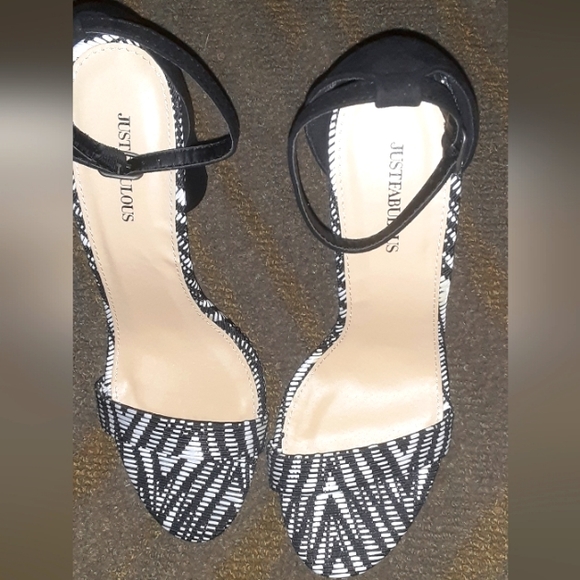 Justfab size 10 suede/tribal zigzag pattern 4inch heel dress sandals brand new - Picture 2 of 5